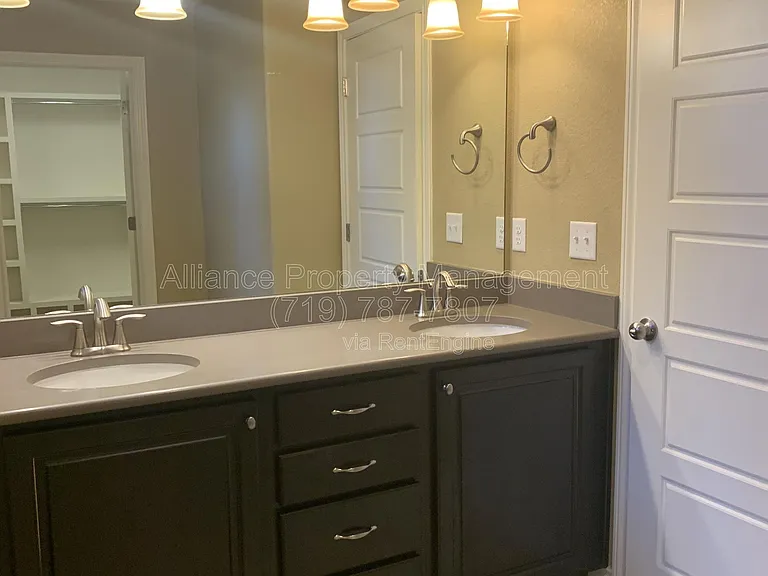 8284 Cypress Wood Dr — Photo 14