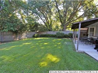 8955 Alma Dr, Baton Rouge, LA 70809