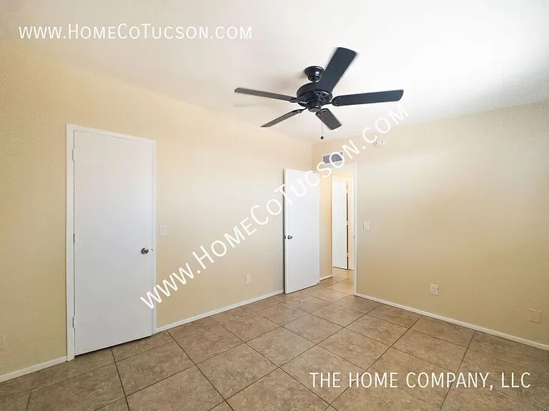 2233 N Catalina Ave — Photo 8