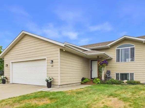 400 Philly Cir, Harrisburg, SD 57032