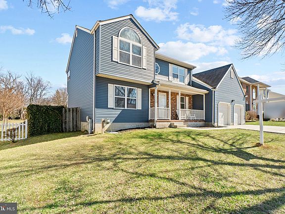 3rd image of 607 Brentwood Rd