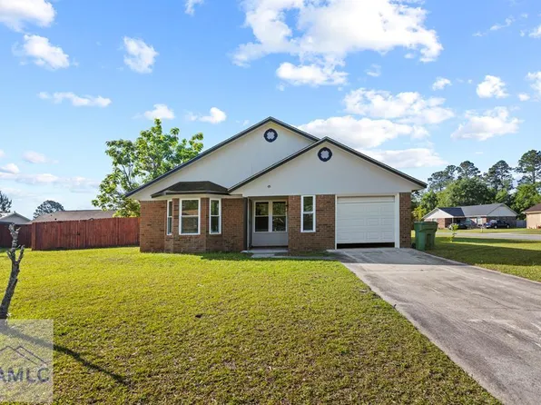 816 Waterfield Dr, Hinesville, GA 31313
