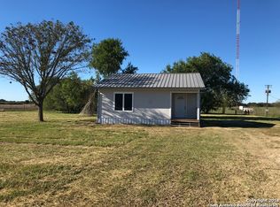 5216 S Santa Clara Rd, Seguin, TX 78155
