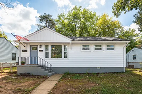 4612 Greenwood Dr Photo 1