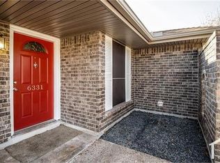 6331 Oaknut Dr, Houston, TX 77088