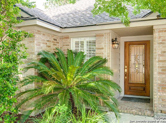 3rd image of 14914 Lantern Ln