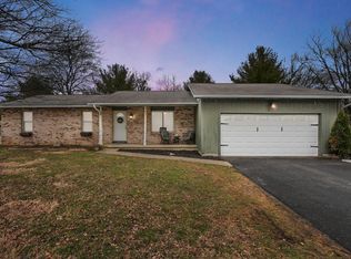 23 Laurel Dr SW, Etna, OH 43062