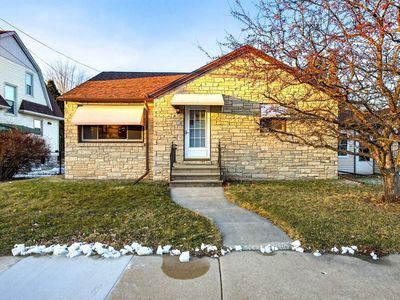 934 W 9th Ave, Oshkosh, WI, 54902