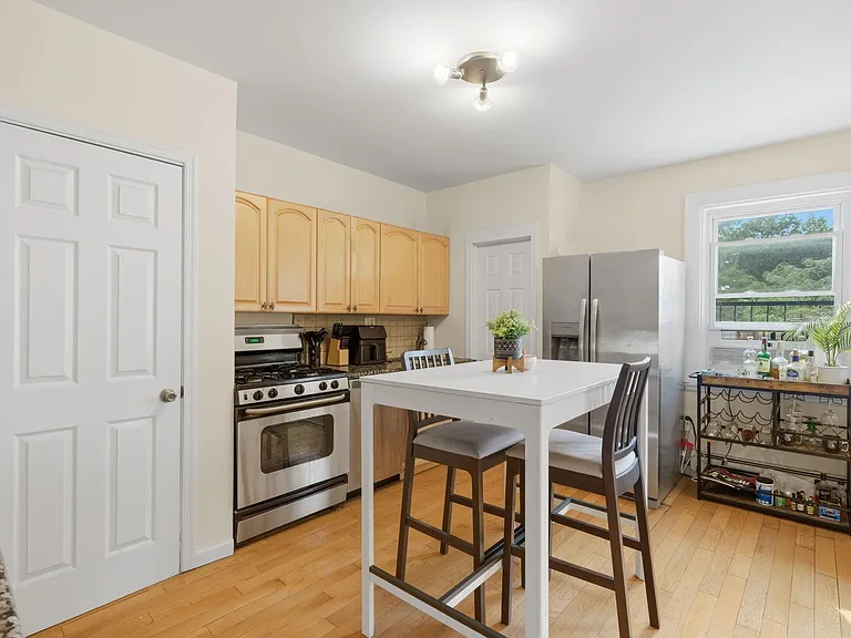 130 Bloomfield St #2 — Photo 10