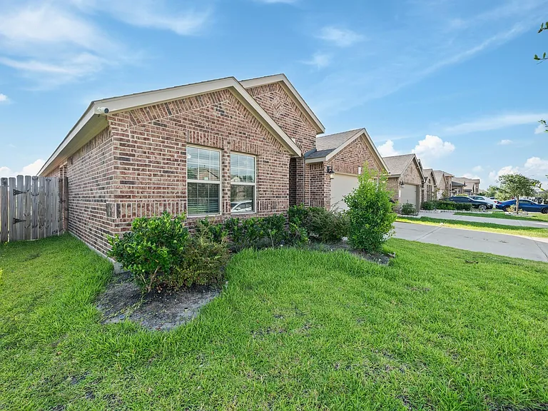 7326 Barrington Ridge Ln — Photo 4