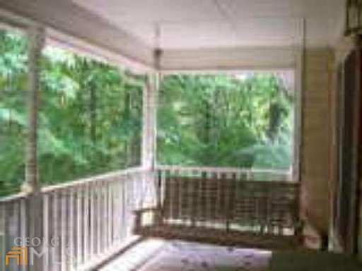 4th image of 940 Northlake Cir