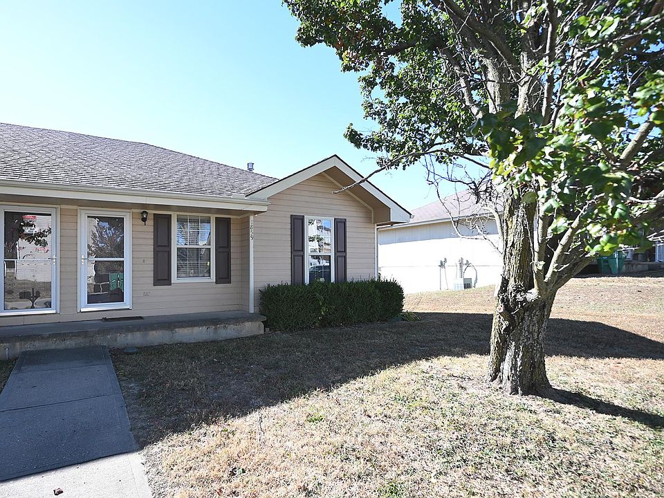 1st image of 1859 Gates Dr W