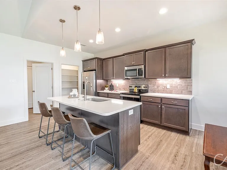 3750 Kala Dr — Photo 8