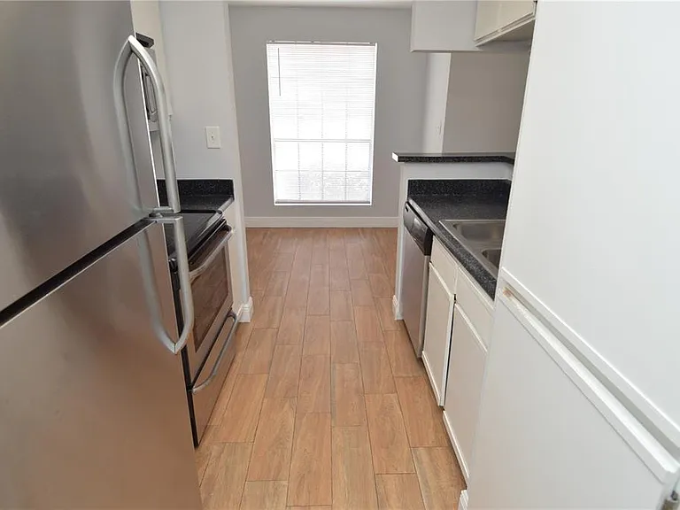 8722 Mallard Reserve Dr #102 — Photo 13