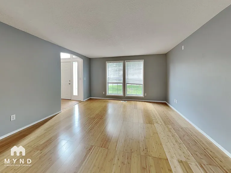 812 NW 143rd St — Photo 3