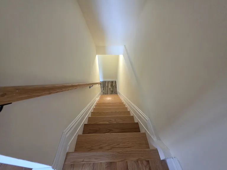 527 Roff Ave #B — Photo 9