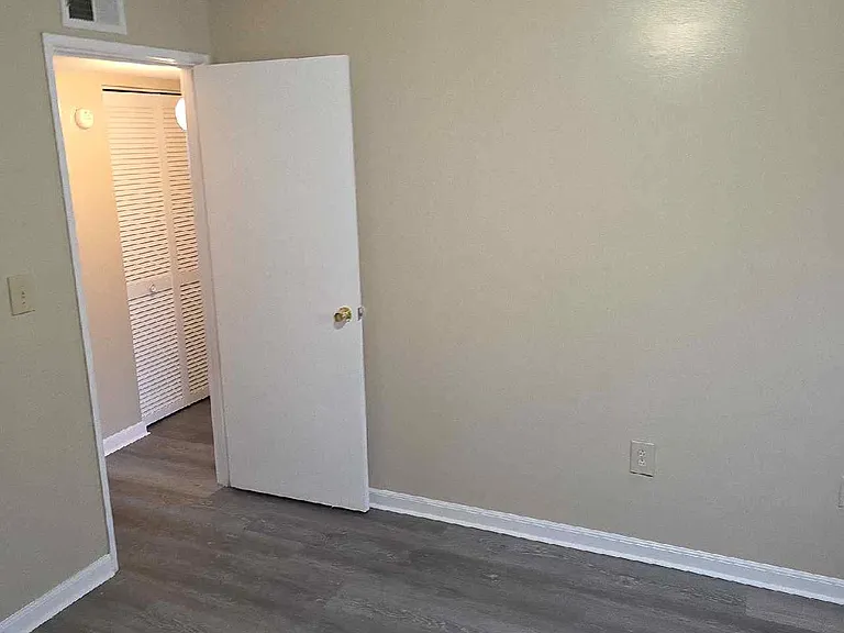 4902 Saddlebrook Ln #3 — Photo 32