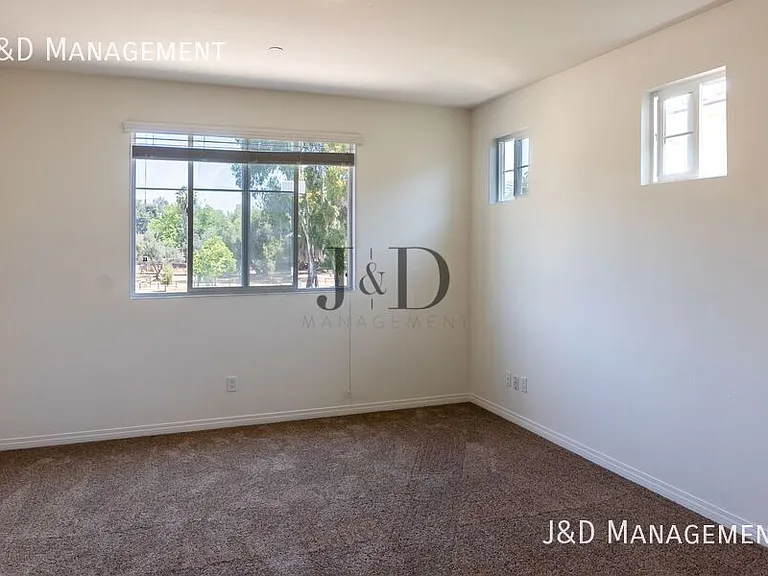 3150-3170 Bancroft Dr — Photo 14