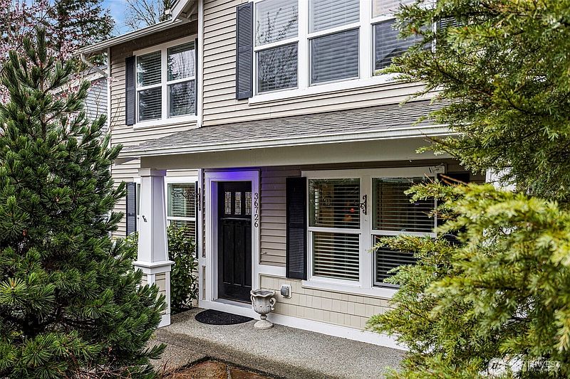 4th image of 36726 SE Gravenstein Court