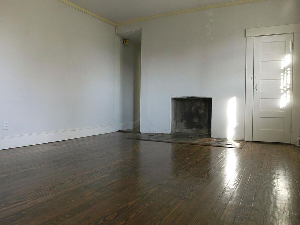 Living Room with large balcony just outside