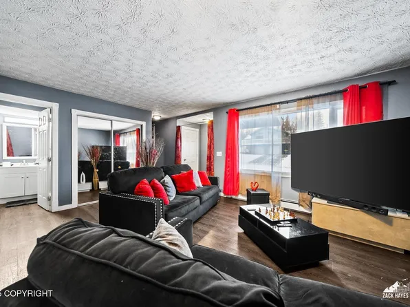 6729 Stella Pl, Anchorage, AK 99507