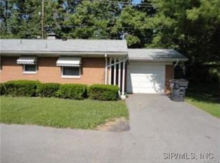 8901 Tanglewood Cir, Belleville, IL