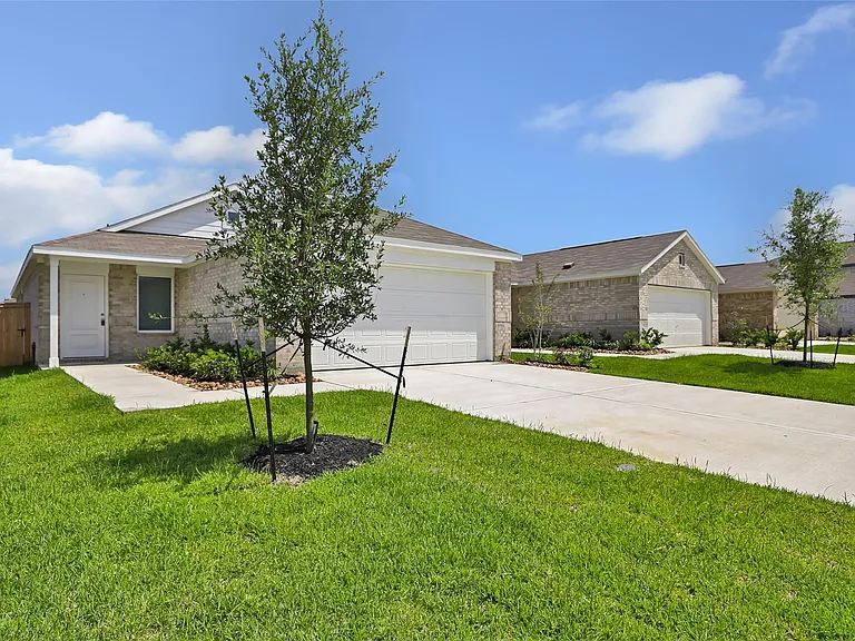 1570 Gardenia Blossom Ln — Photo 3