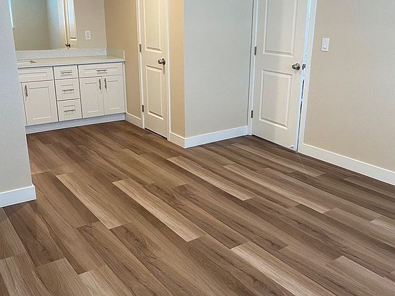 5th image of 3730 Moorpark Ave #14