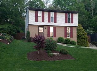 526 Friendship Dr, McKeesport, PA