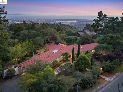 12131 Skyline Blvd, Oakland, CA, 94619