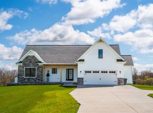 425 Corneil Rd, Imlay City, MI 48444