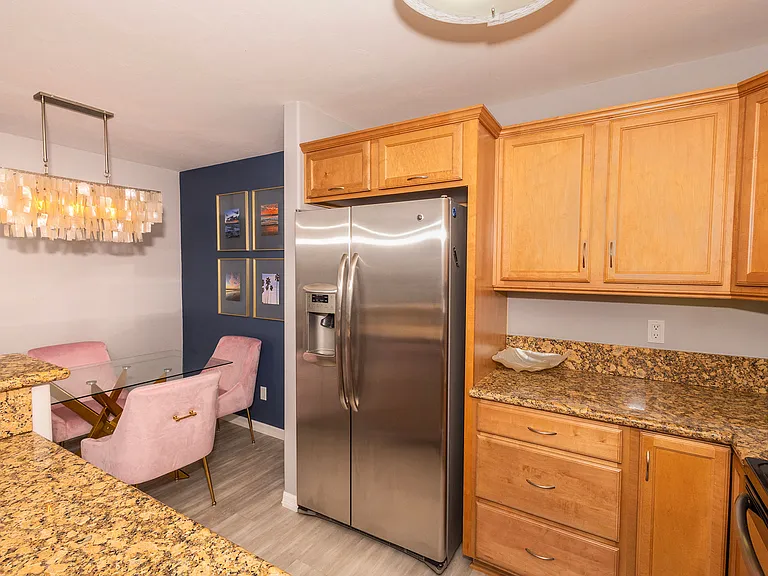 5252 Balboa Arms Dr #167 — Photo 10