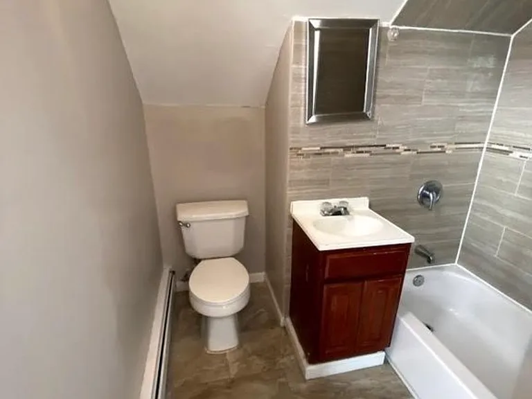 95 Alexander St #3 — Photo 2