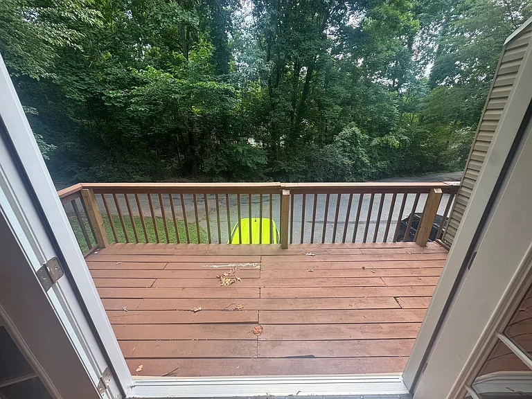 625 Shadywood Ln — Photo 14