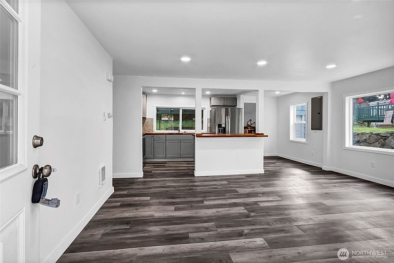 3rd image of 12034 68th Avenue S