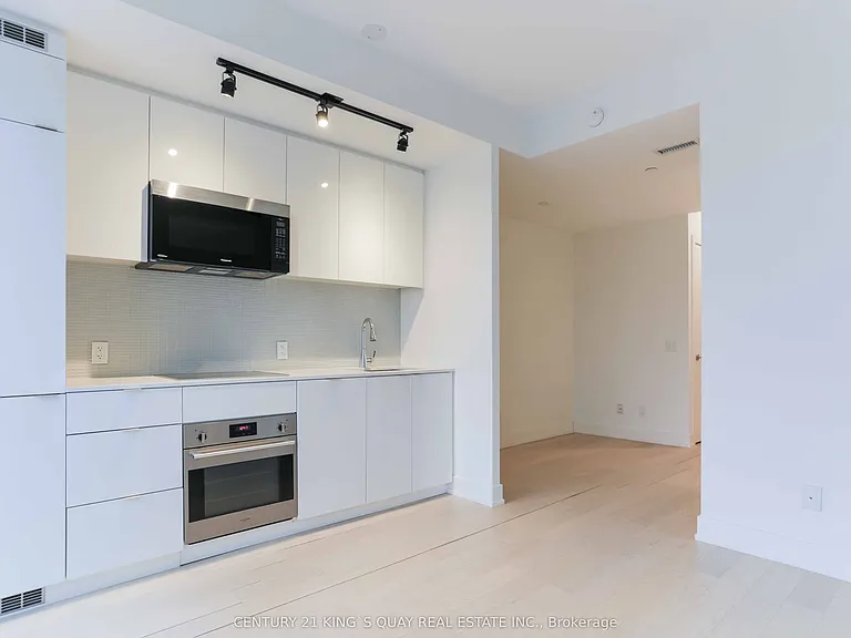 7 Grenville St #2608 — Photo 4