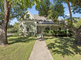222 W College St #A-B, Denton, TX 76201