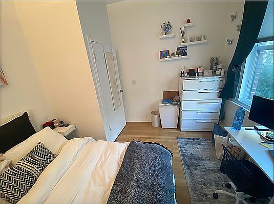 4th image of 46 W 14th St #7F