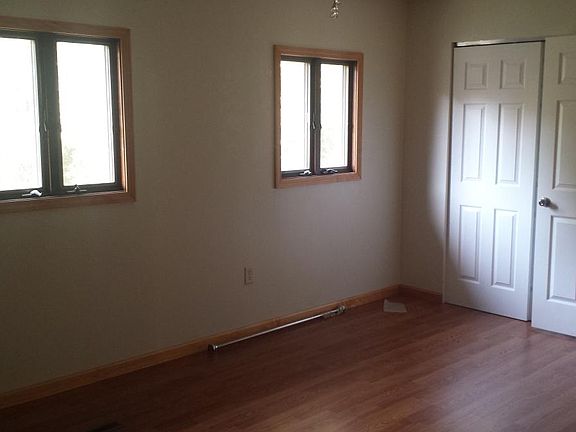 5th image of 1596 Grove Ave