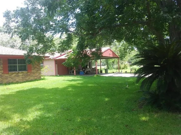 176 County Road 214, Bay City, TX 77414