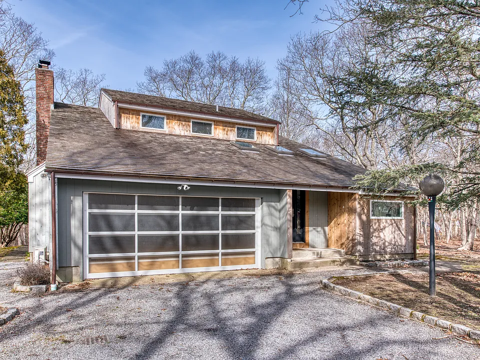 34 Devon Landing Dr