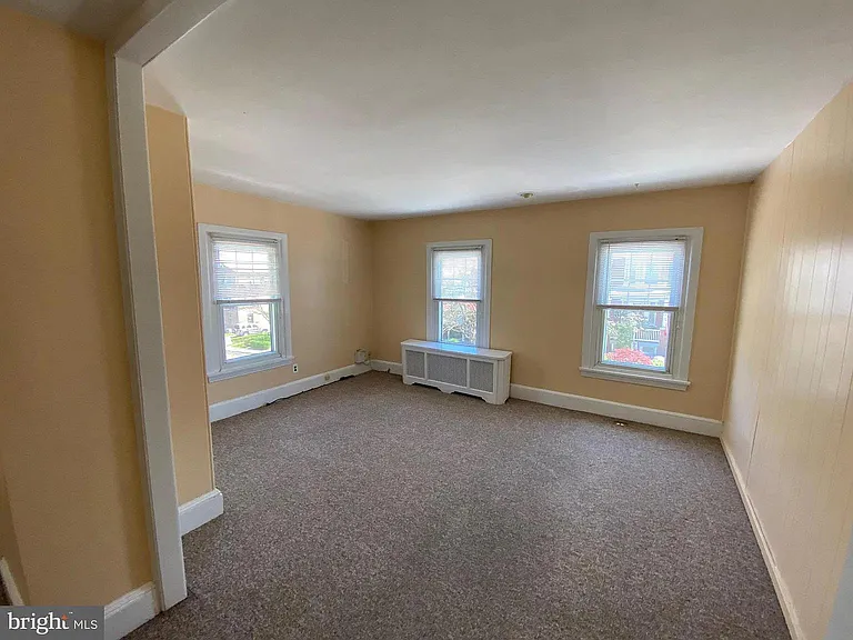 451 Leedom St #2 — Photo 6