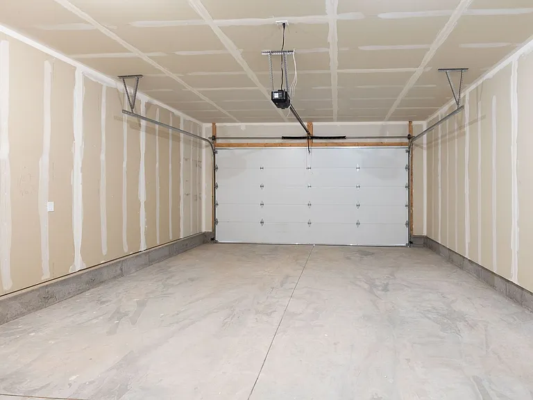 3711 Razor Cir — Photo 37