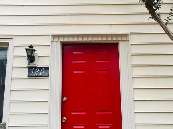 130 Holcomb Ferry Rd, Roswell, GA 30076