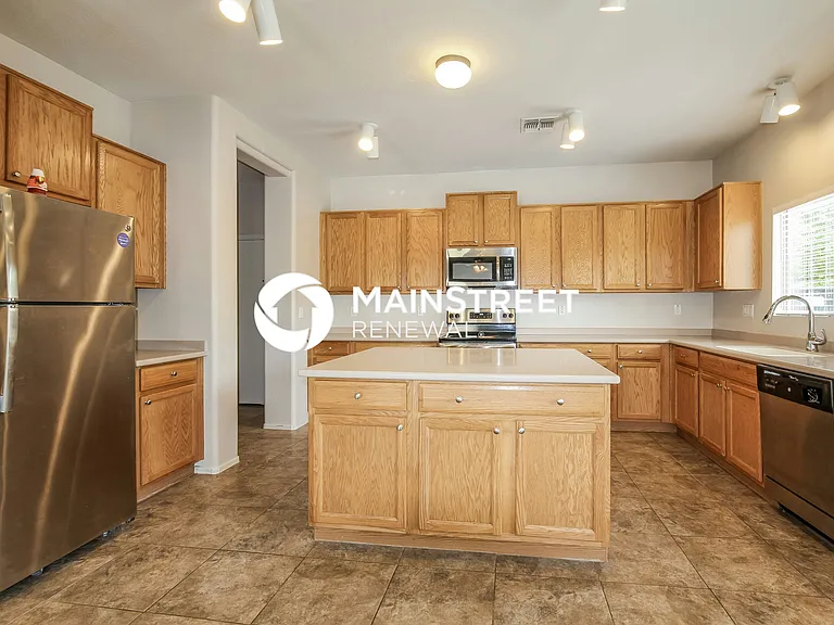 14765 N 141st Ln — Photo 5