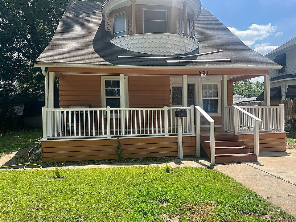 2nd image of 526 Chester Ave