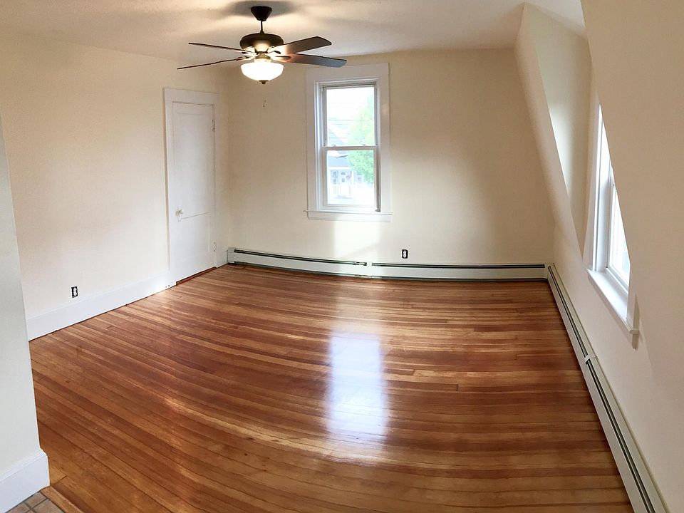2nd image of 183 Main St