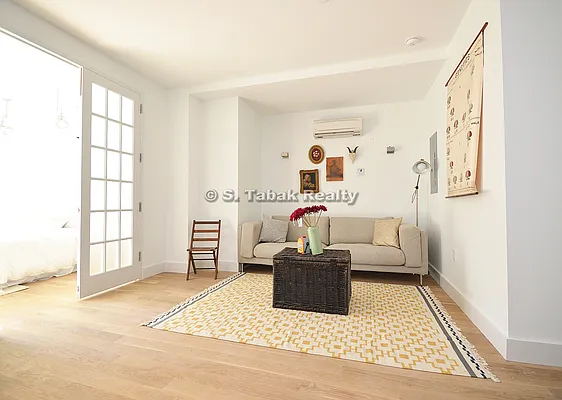 Rented by Sam Tabak | media 129