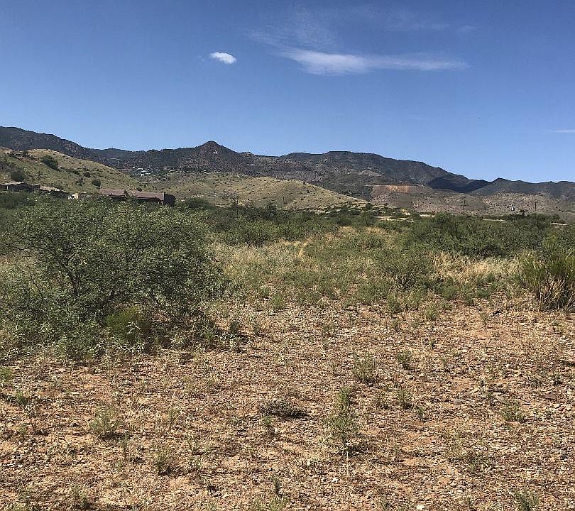2nd image of 4 Desert Sky Dr