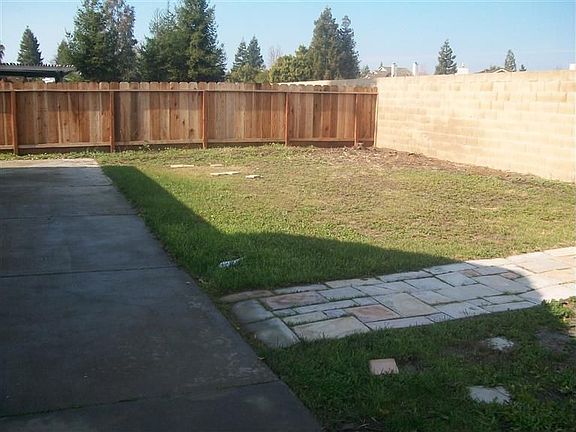 3rd image of 2451 Bordona Dr